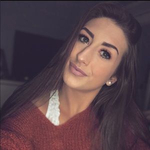 Meet your Posher, Abby